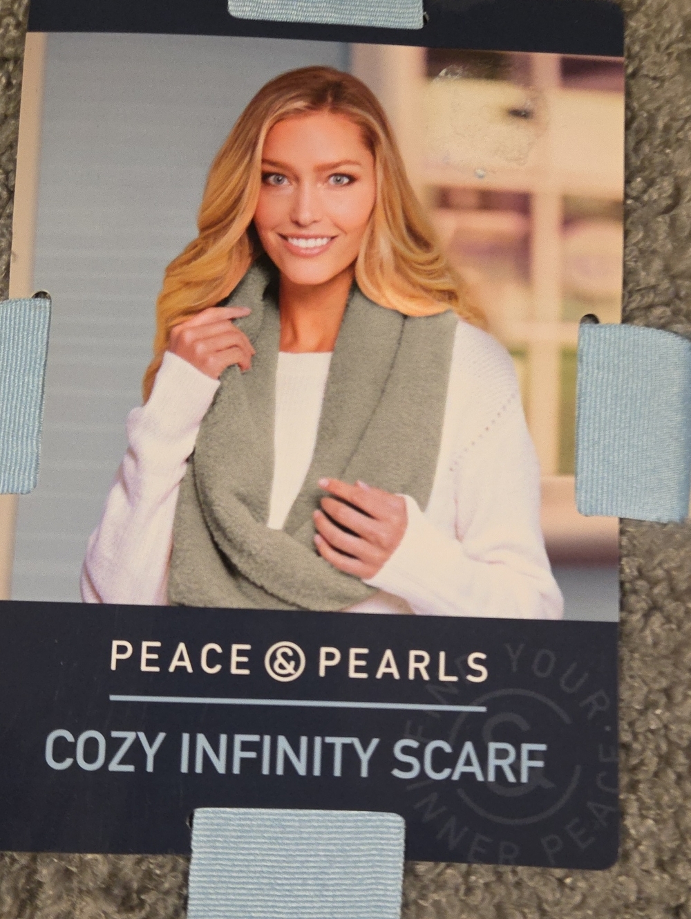 Cozy‎ Infinity Scarf in Light Grey